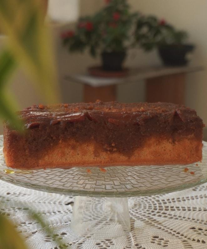 Bolo de banana caramelizada